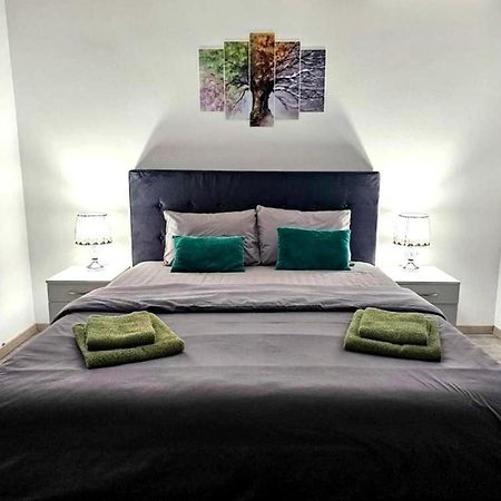 Апартаменты Sleep & Go Surcin Экстерьер фото